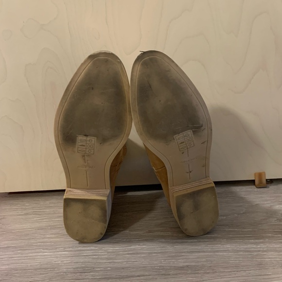 Women’s suede chelsea boots, size 8,5 - Picture 5 of 5